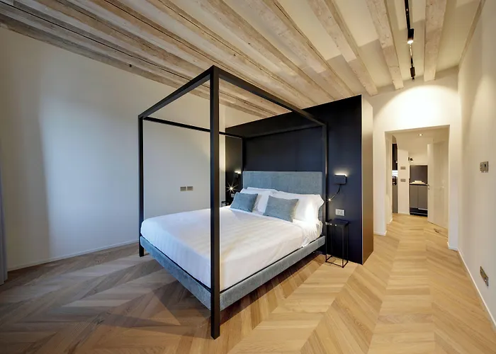 Palazzina Riva 公寓
